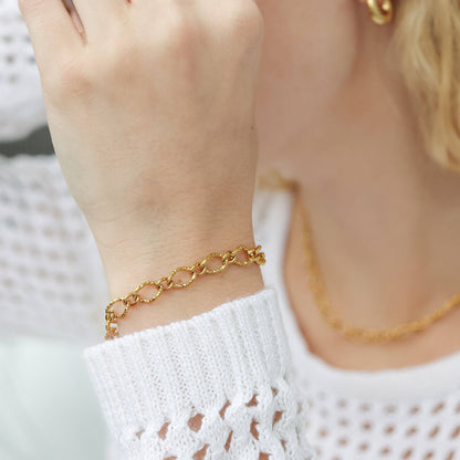 18K Gold PVD Stainless Steel Hammered Oval Chain Bracelet