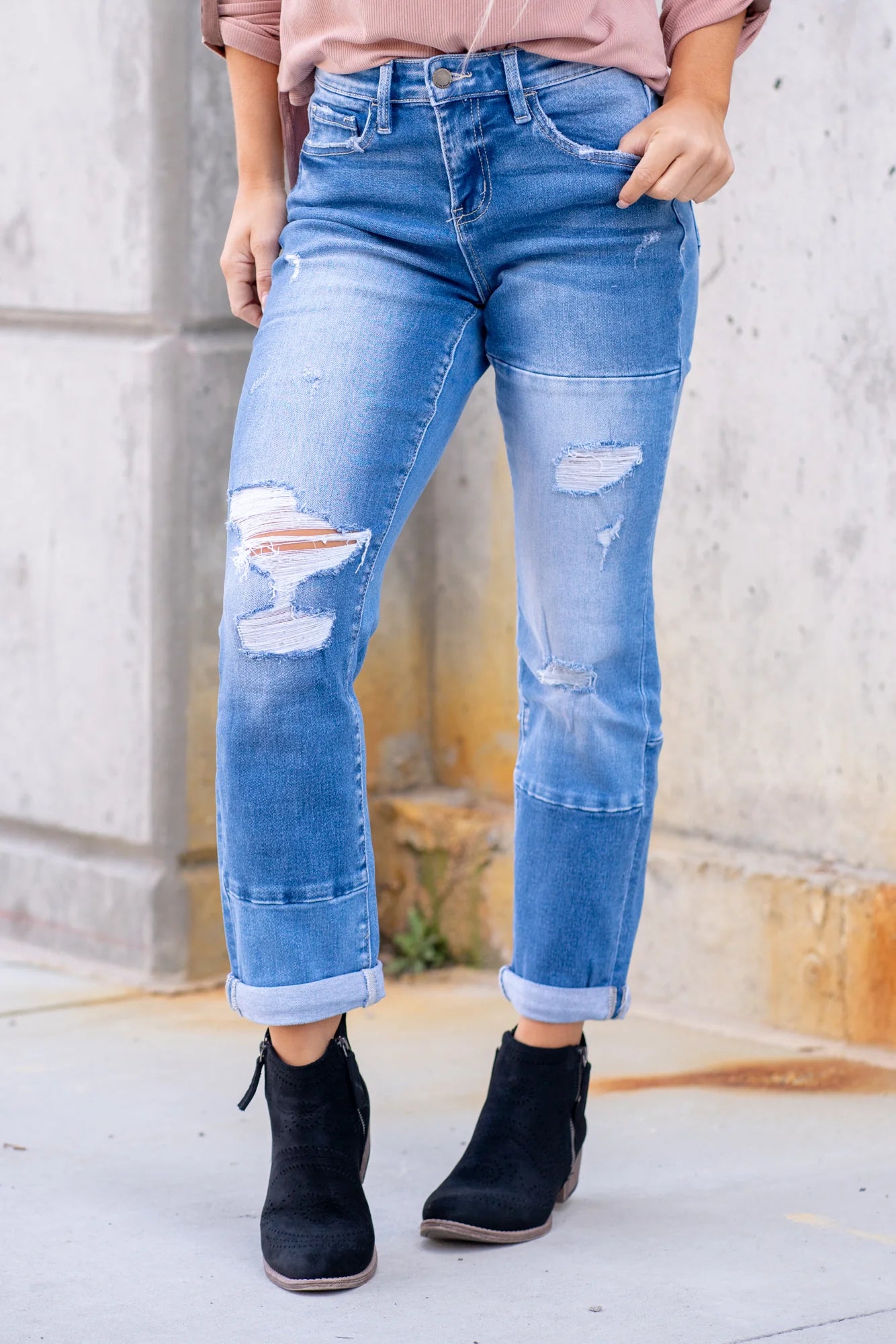 Diligent Boyfriend Rolled Cuff Jeans