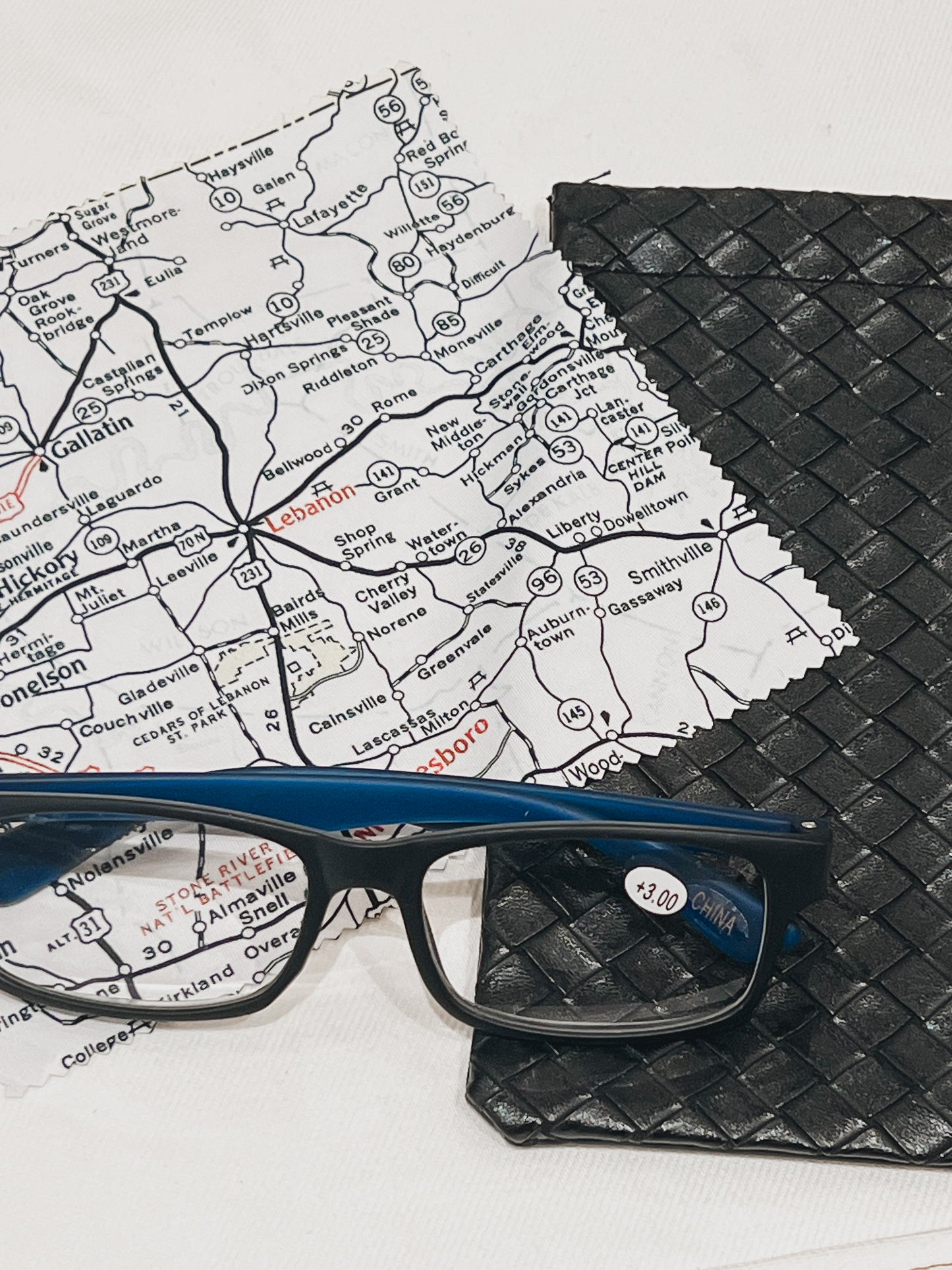 Daisy Mae Lebanon Lens Cloth