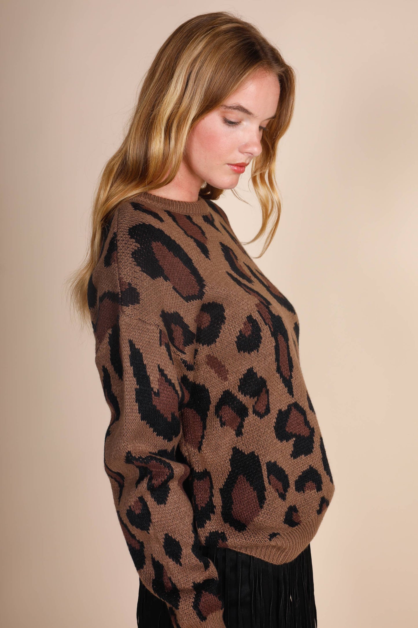 LEOPARD ROUND NECK SWEATER