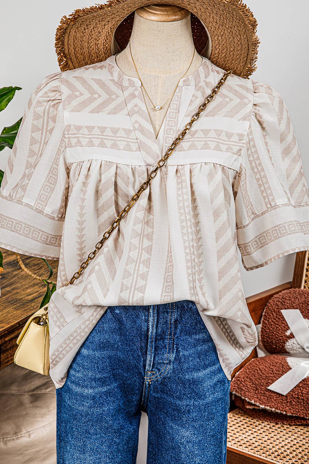 Jacquard Split Short Sleeve Blouse