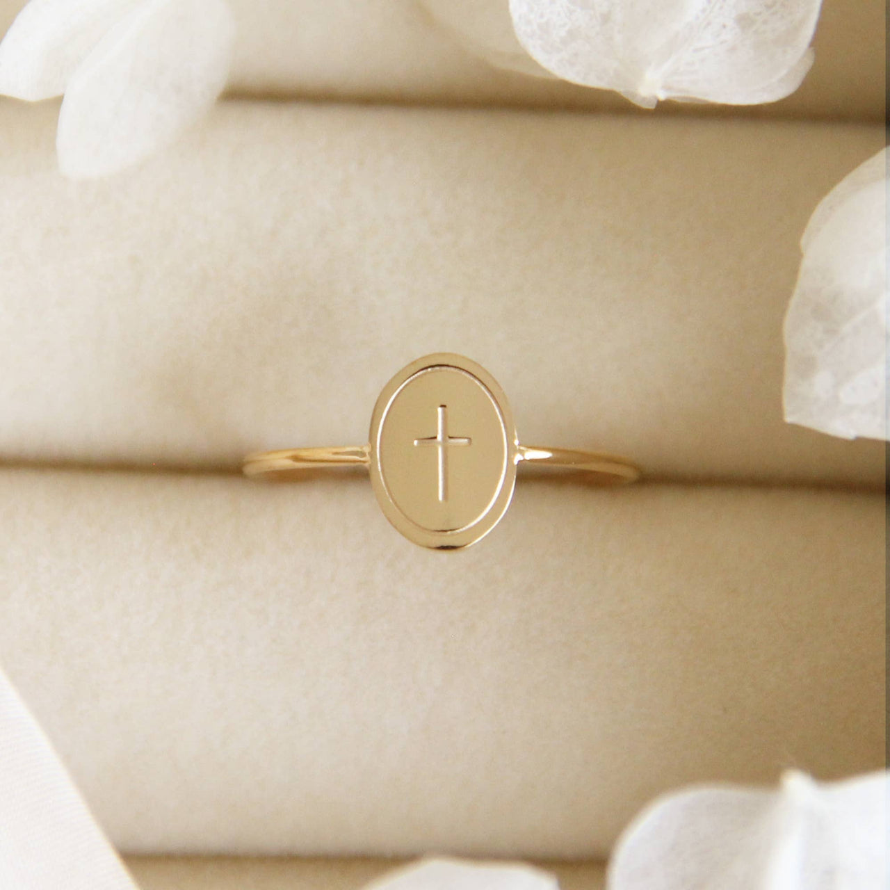 Oval Engraved Cross Ring: Yellow Gold / 8